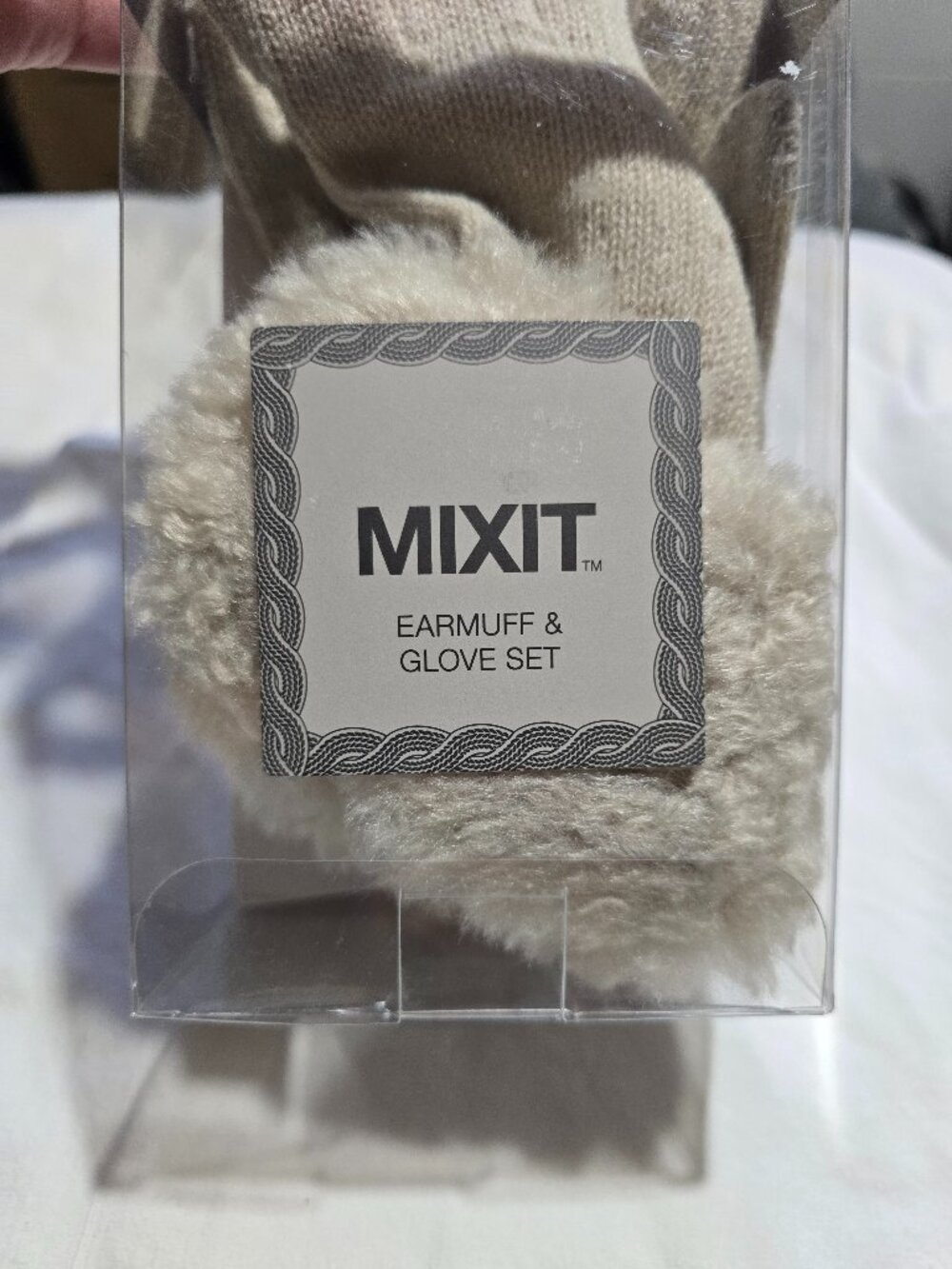 Mixit NWT Cast Stone Ivory Knit Winter Gloves New in Box Gloves ONLY!